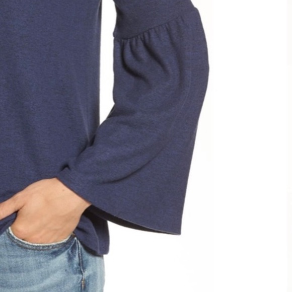Gibson Navy Bell Sleeve Cozy Fleece Pullover - Picture 2 of 11